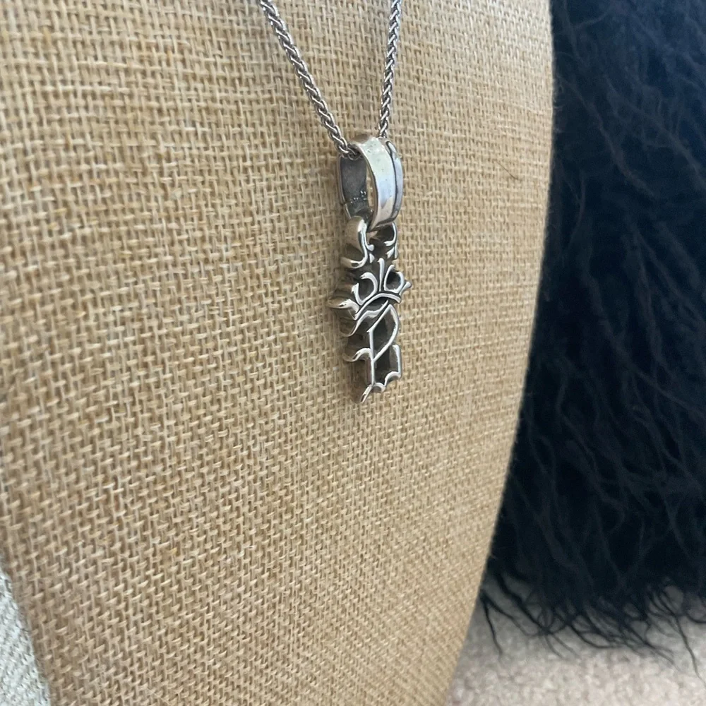 Vintage “queen bee” pendant by Bill Wall - Picture 4 of 8